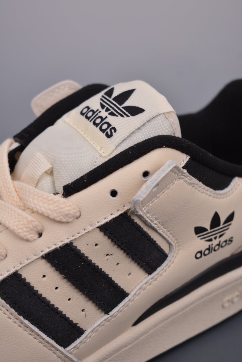 Adidas Forum 84 Low view