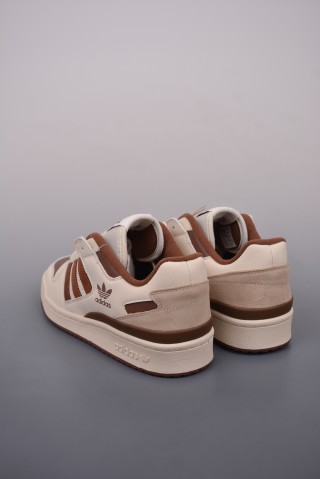 Adidas Forum 'The Grinch' view 2