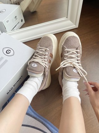 Bad Bunny x Adidas Forum Low view 13
