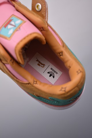 Simpsons x Adidas Forum Low view 9