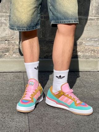 Simpsons x Adidas Forum Low view 15