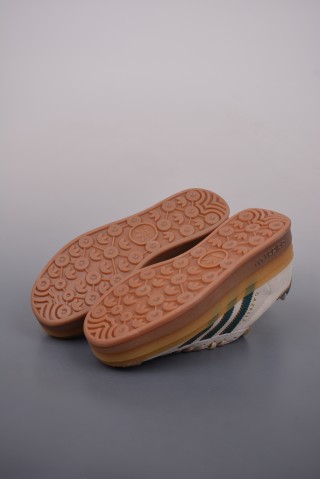 Adidas Originals Gazelle Bold view 3