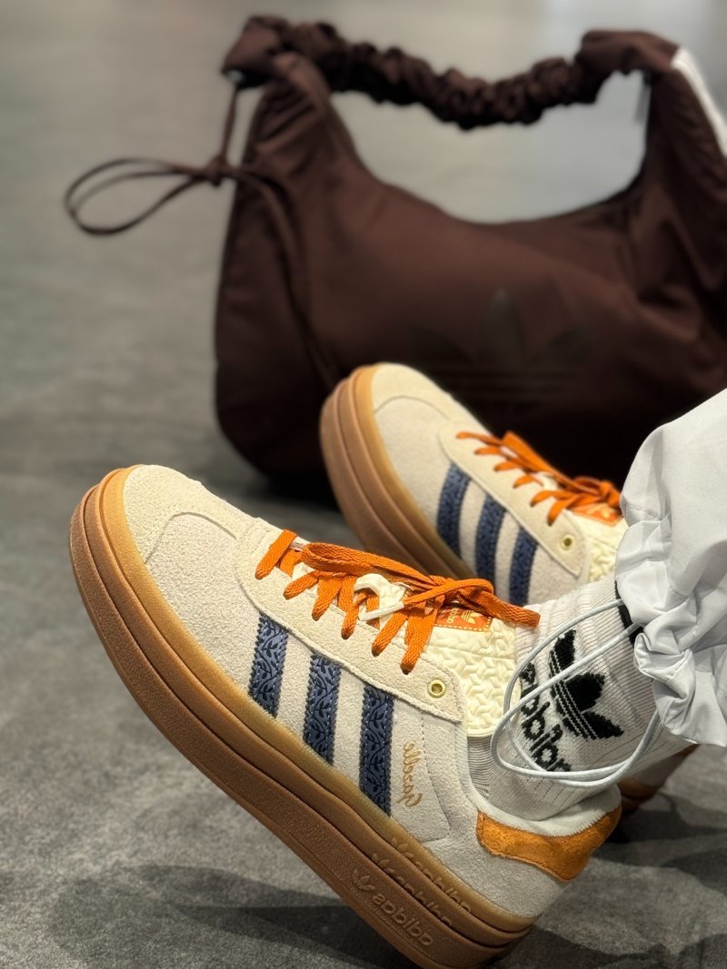 Adidas Originals Gazelle Bold view