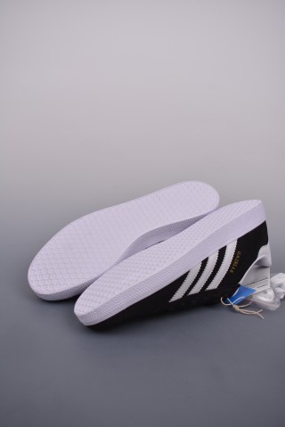 Adidas Gazelle view 3