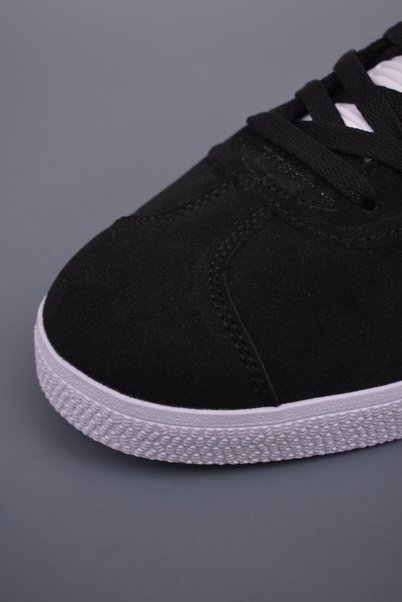 Adidas Gazelle view