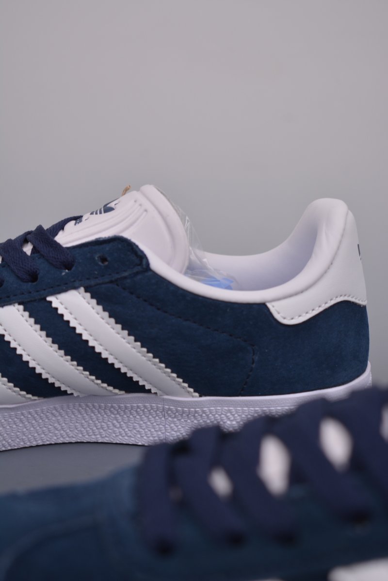 Adidas Gazelle view