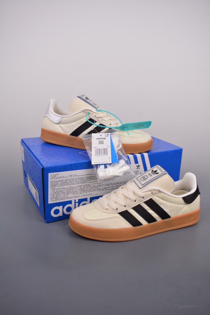 Adidas Gazelle x Dorothy Tang 'Blue' view