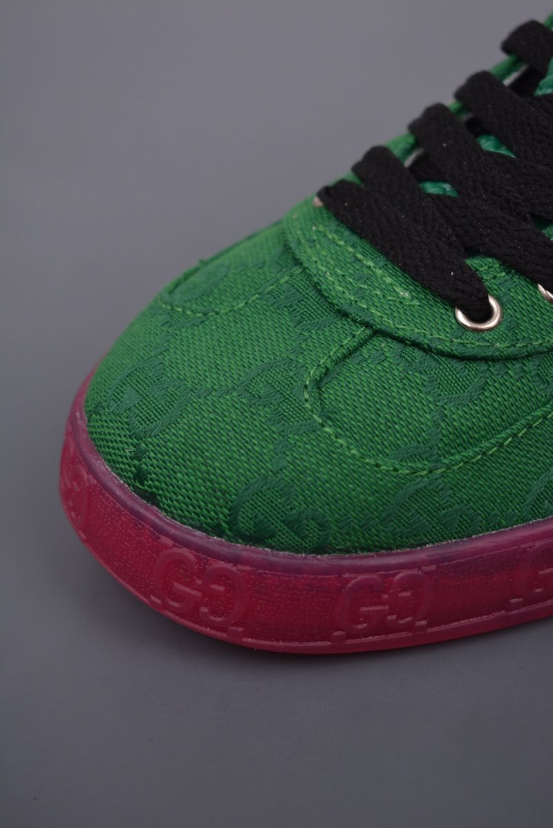 Adidas Gazelle Gucci view