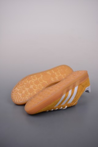 Adidas Gazelle view 3