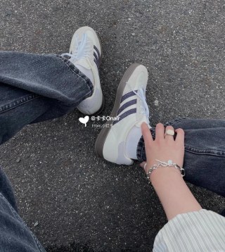 Adidas Gazelle Indoor Emmi view 5