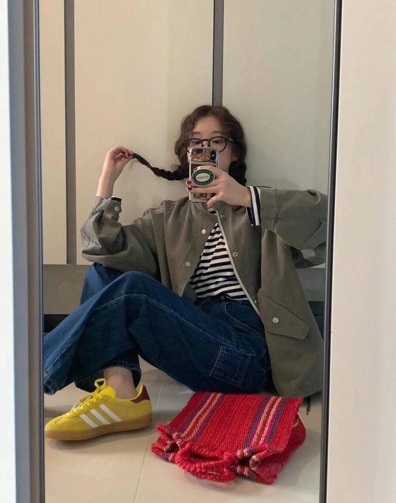 Adidas Gazelle Indoor view