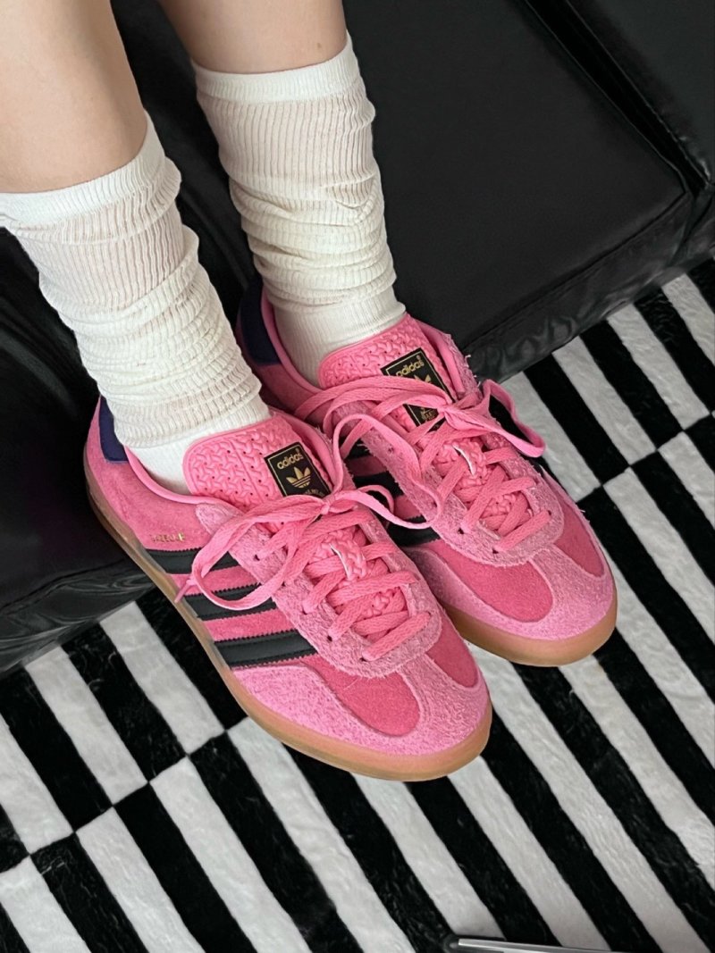 Adidas Gazelle Indoor view