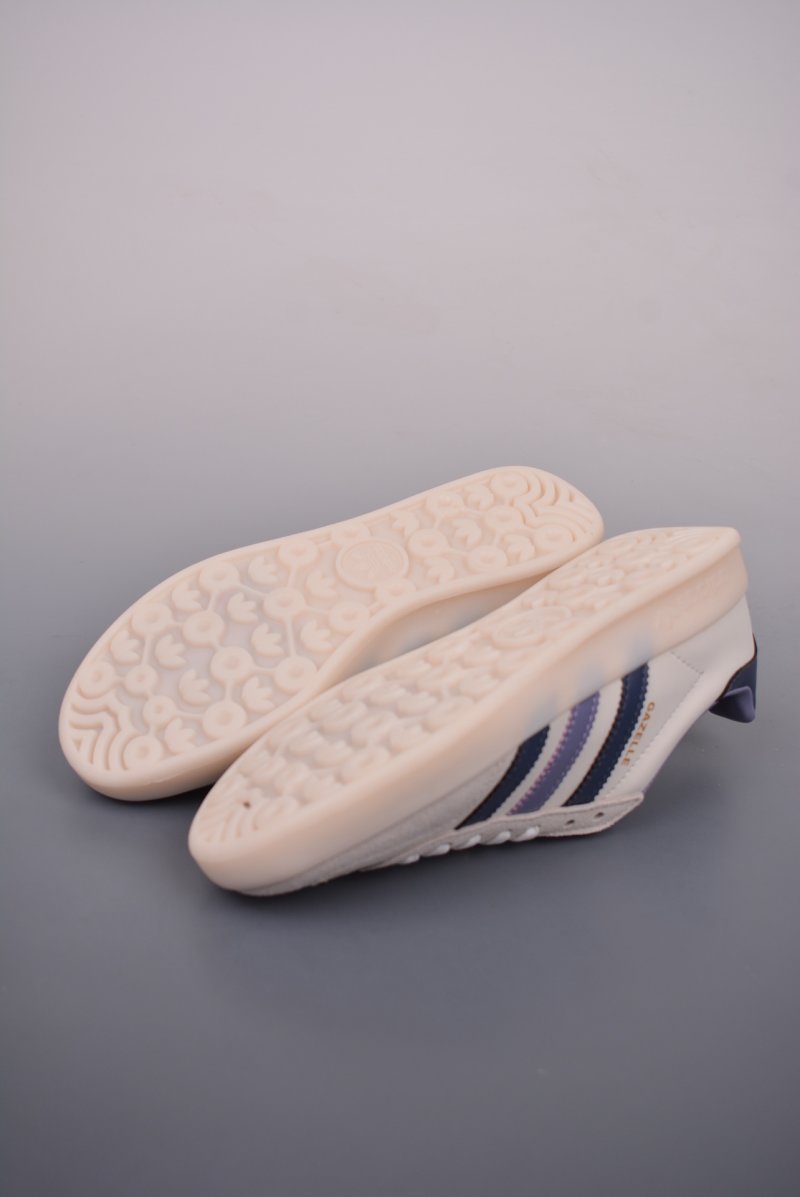 Adidas Gazelle Indoor view