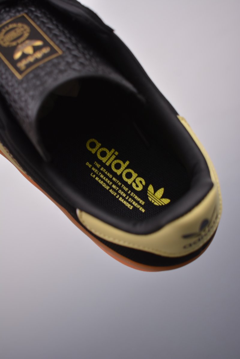 Adidas Gazelle Indoor view