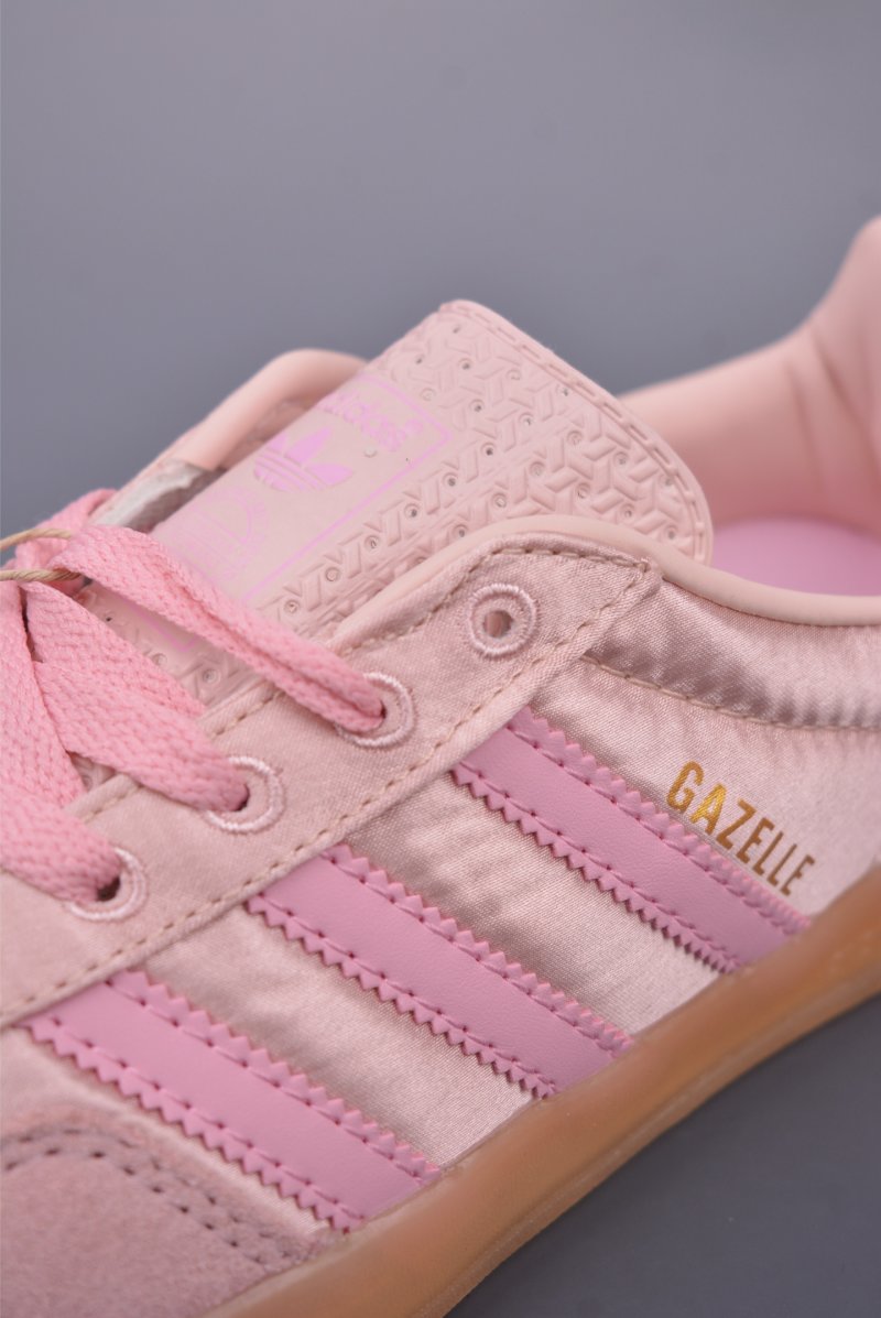 Adidas Gazelle Indoor view