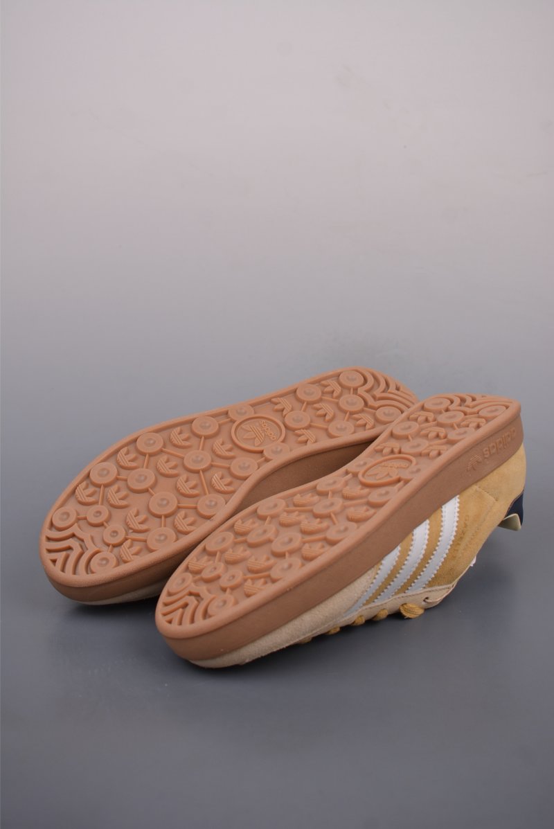 Adidas Gazelle Indoor view