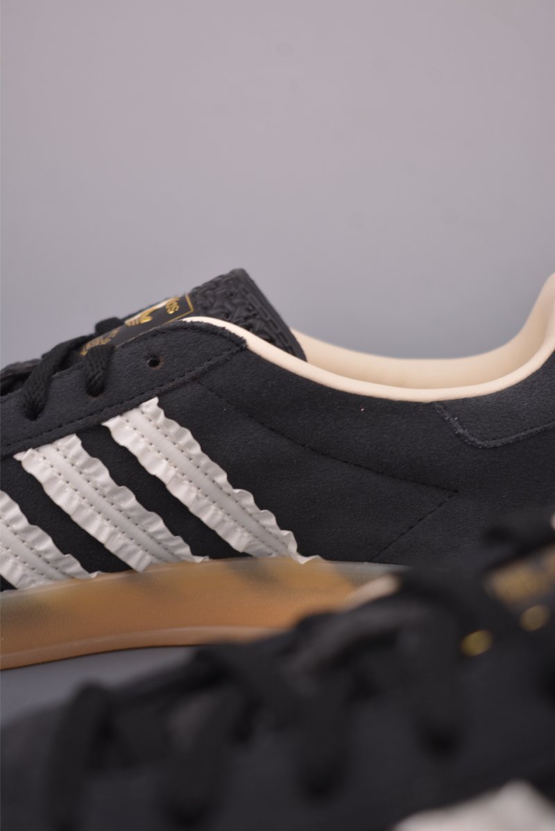 Adidas Gazelle Indoor view