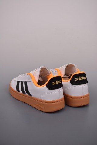 Adidas Courtbeat Post Up view 2