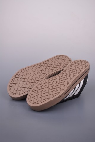 Adidas Barreda Daily view 3