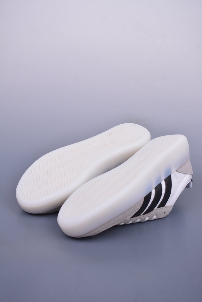 Adidas Barreda Decode view