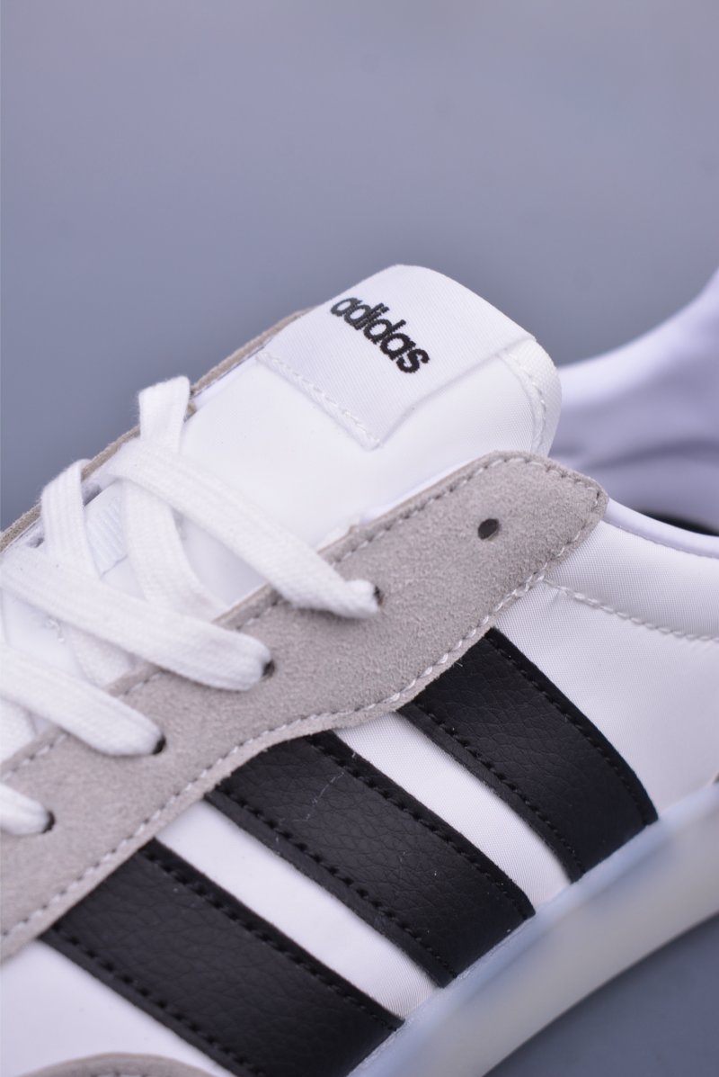 Adidas Barreda Decode view