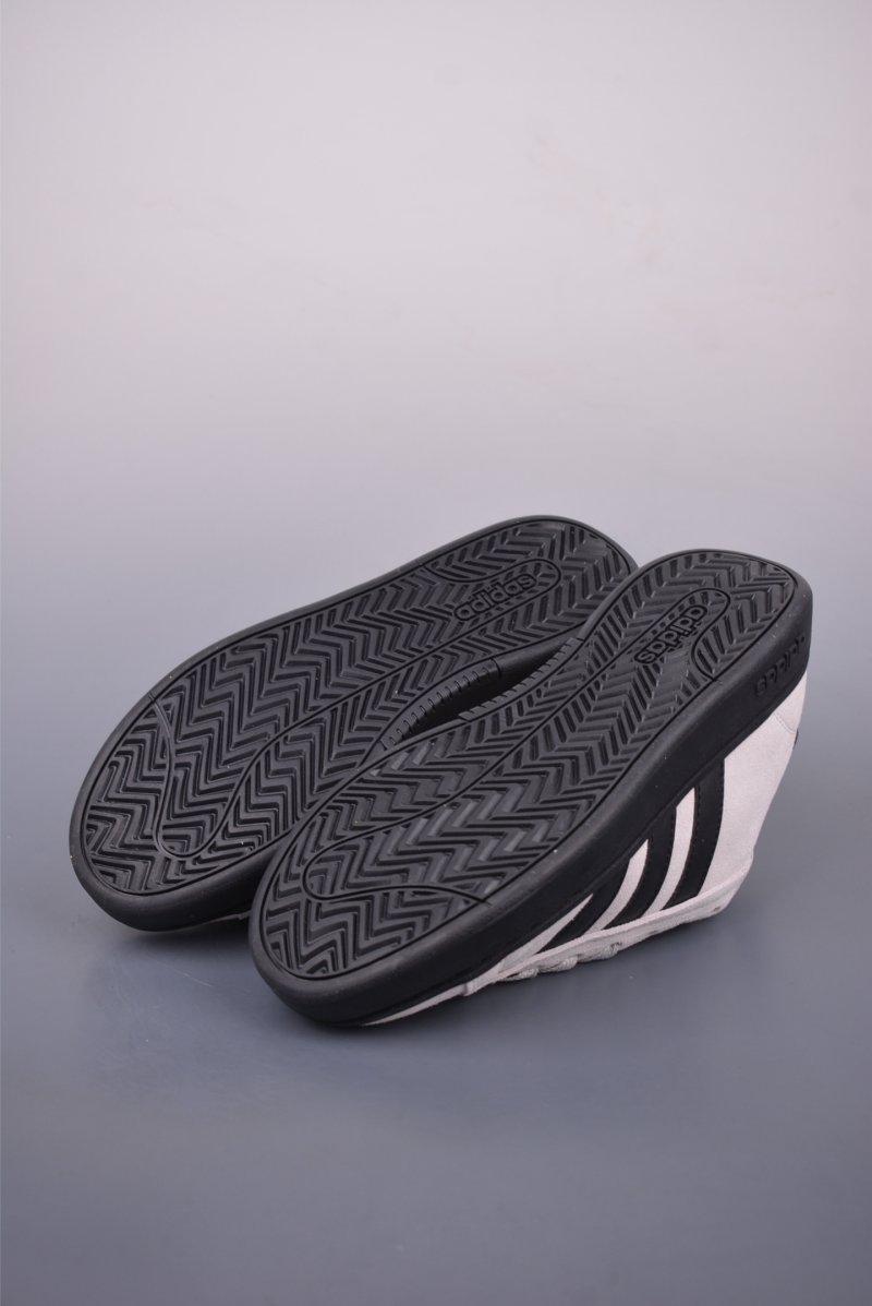 Adidas Grand Court Alpha view