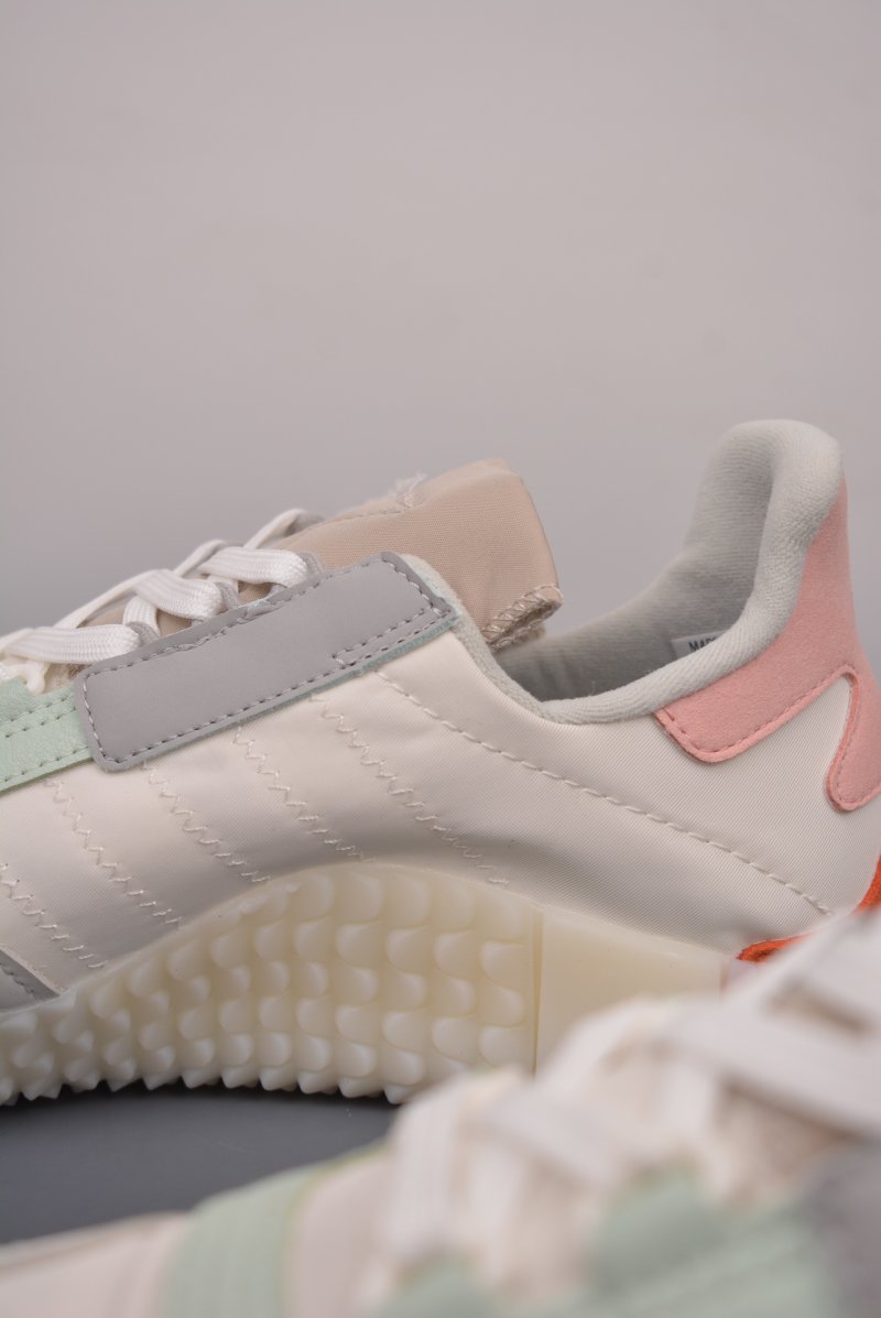 Adidas Kamanda view