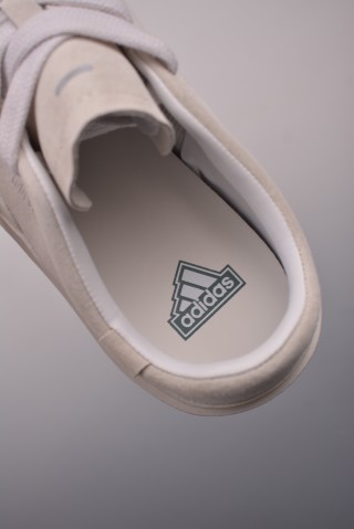 Adidas Labcourt view 9