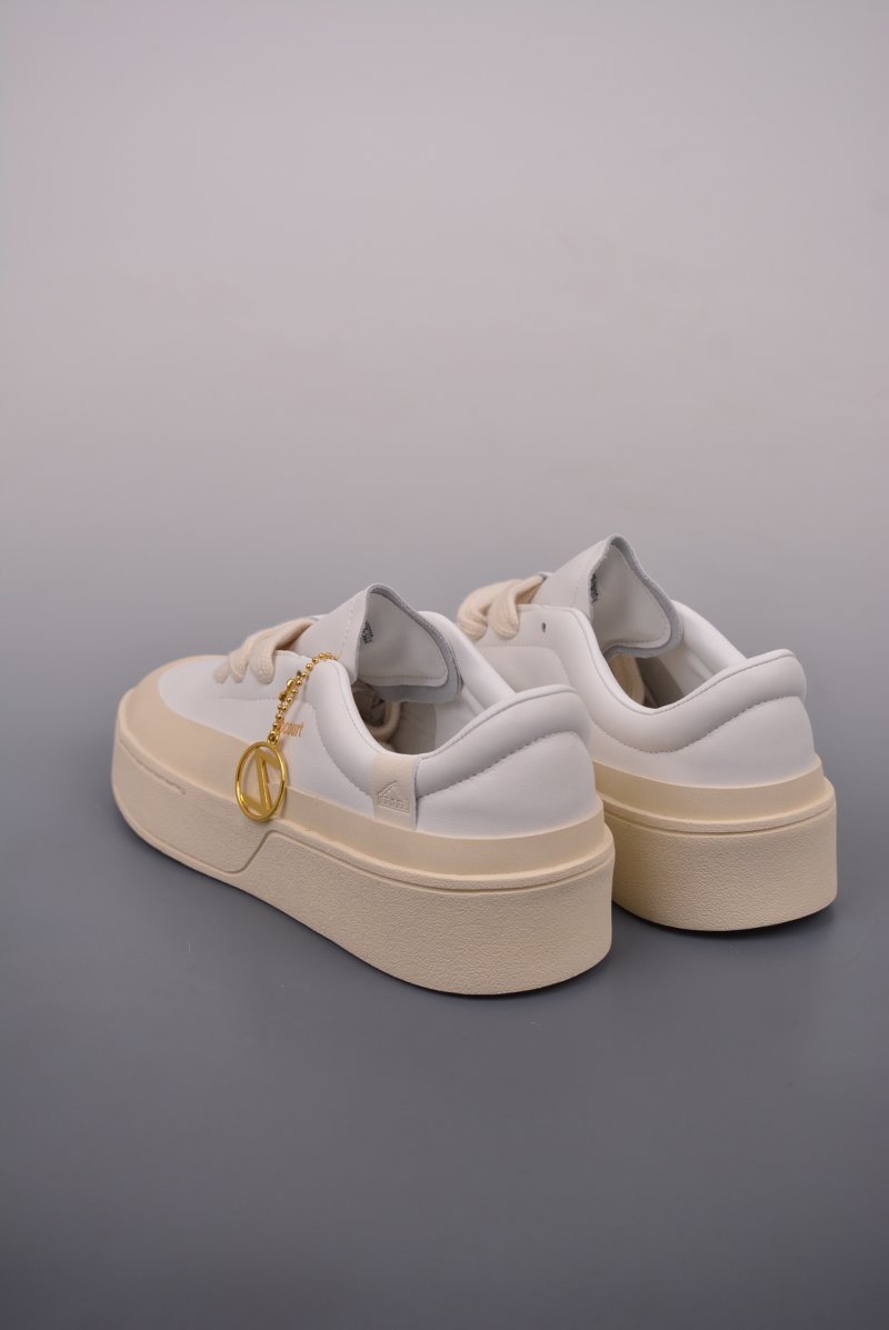 Adidas Labcourt view