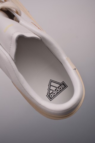 Adidas Labcourt view 9
