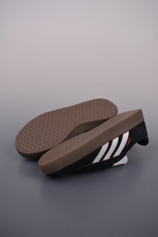 Adidas Neo VI Court Classic view 3