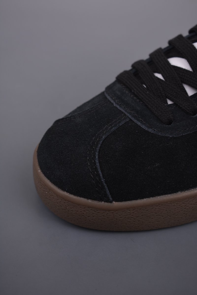 Adidas Neo VI Court Classic view