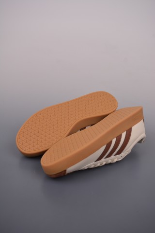 Adidas Neo VI Court Classic view 3