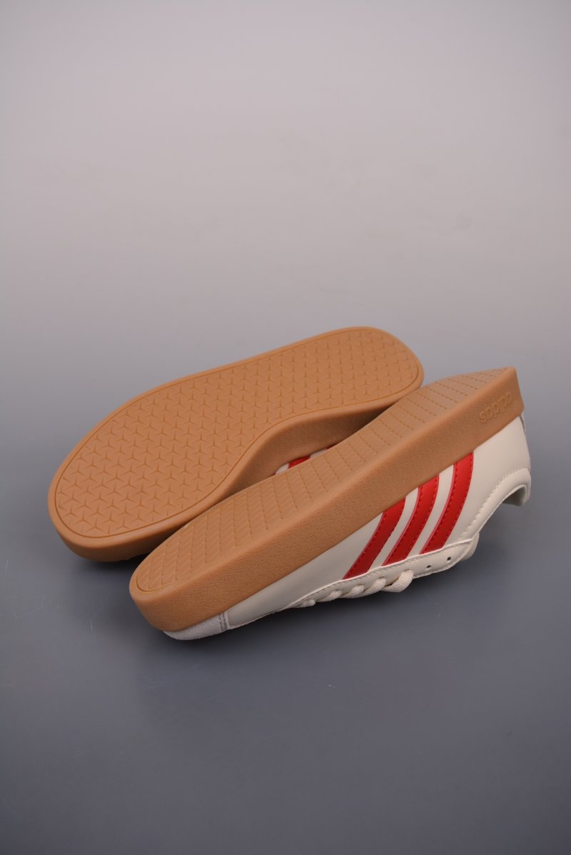 Adidas Neo VI Court Classic view