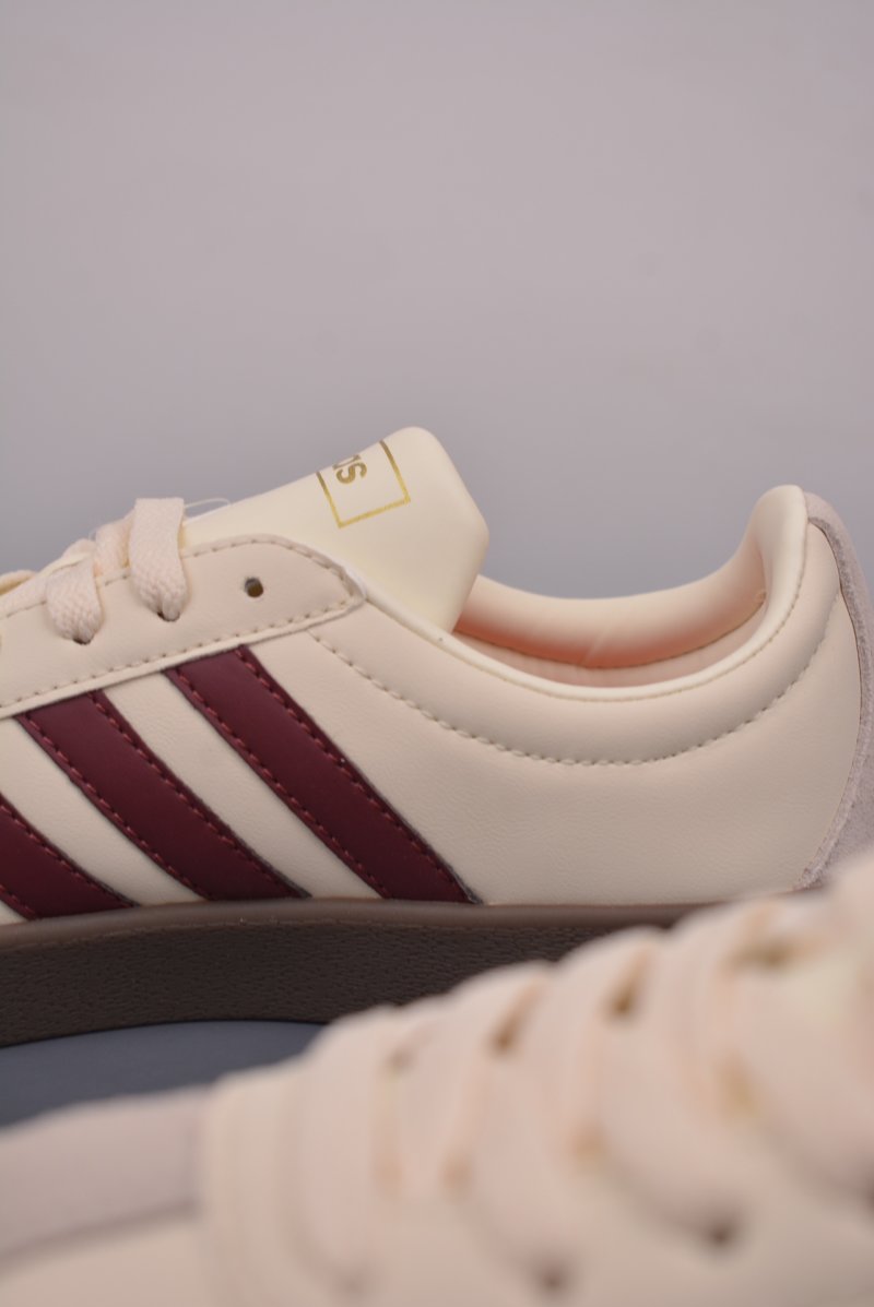 Adidas Neo VI Court Classic view