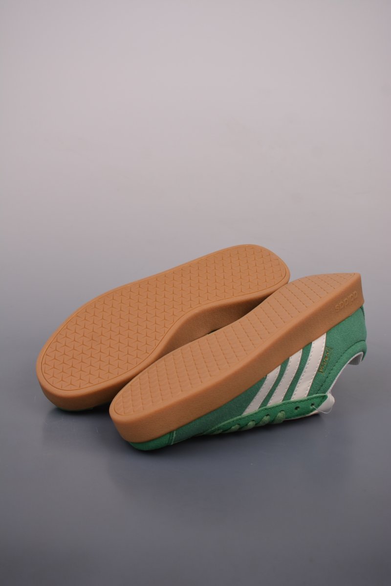 Adidas Neo VI Court Classic view