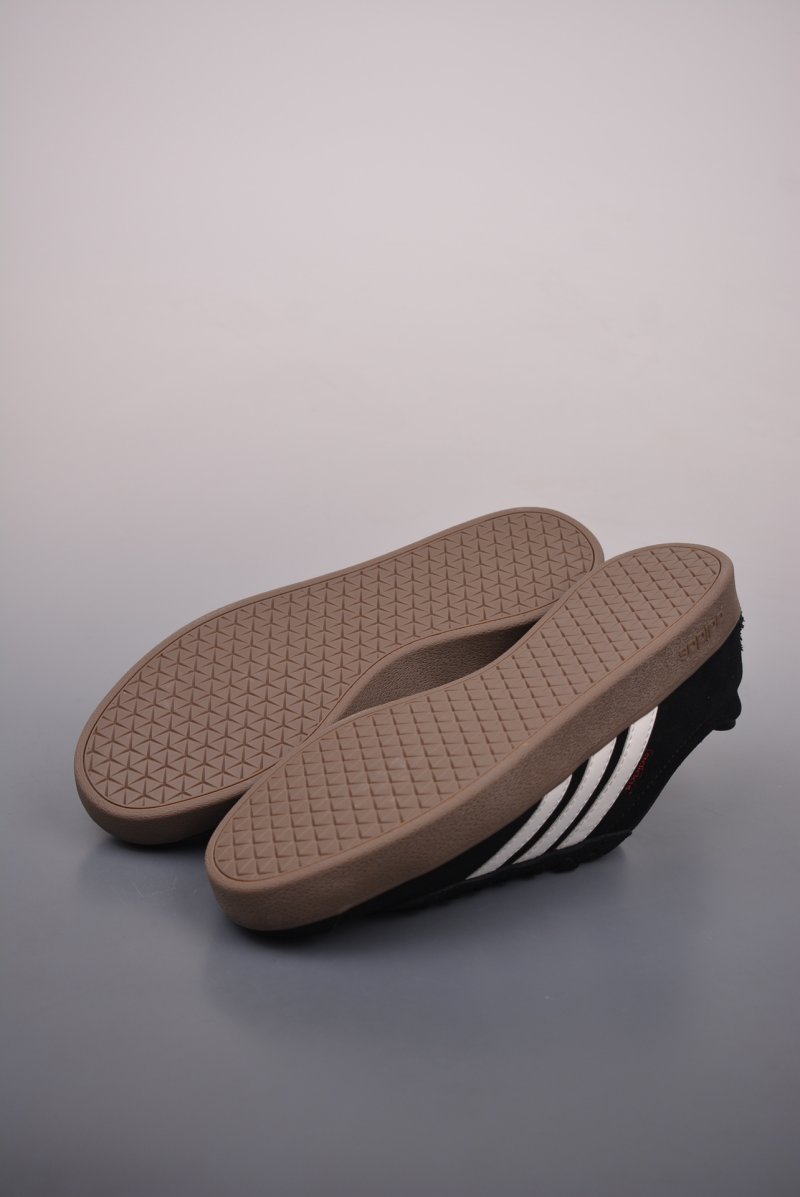 Adidas Neo VI Court Classic view