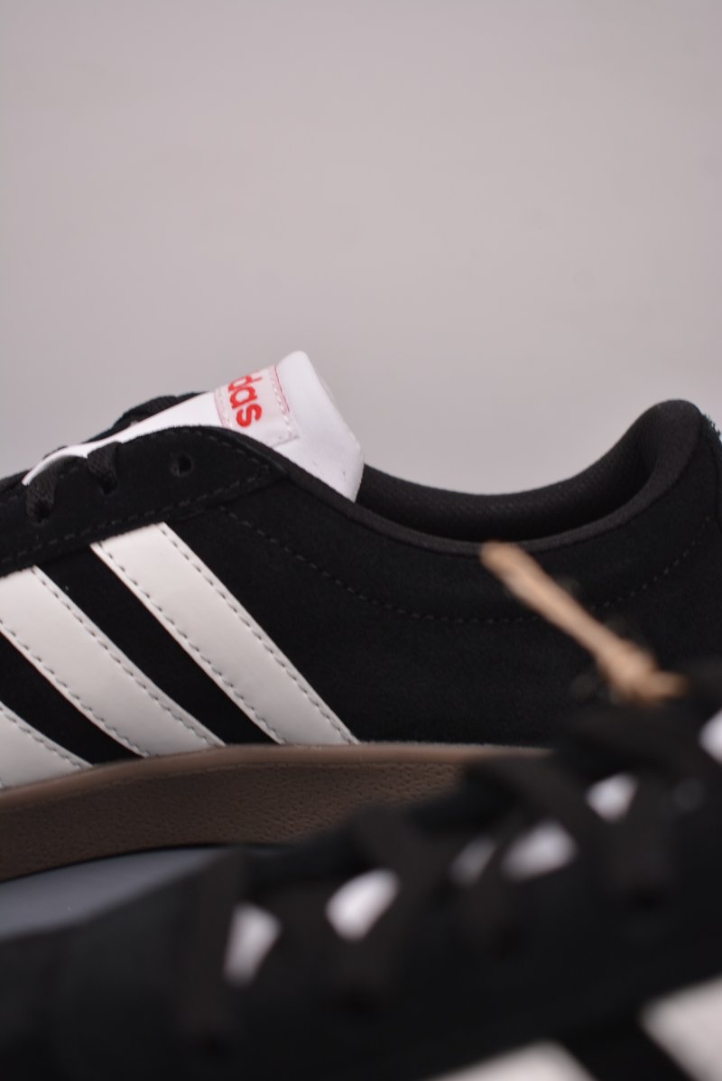 Adidas Neo VI Court Classic view