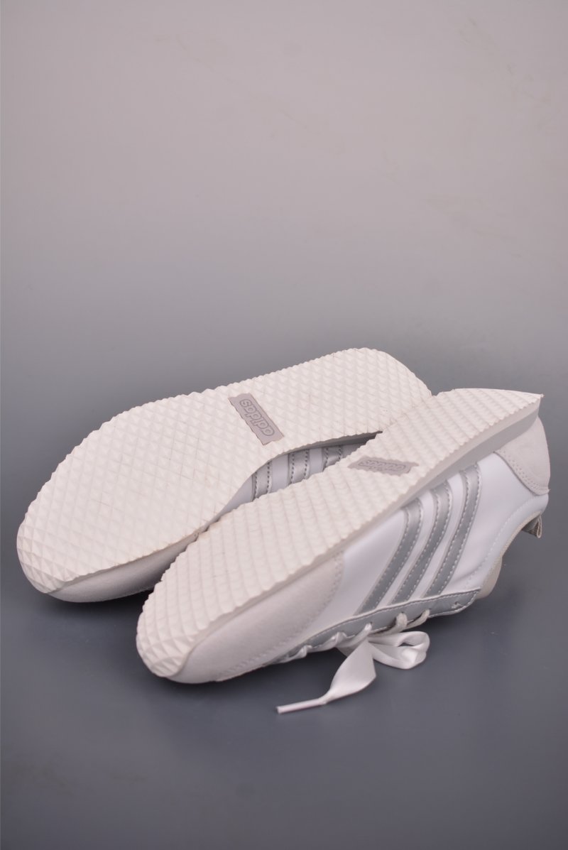 Adidas Neo VS Jog view