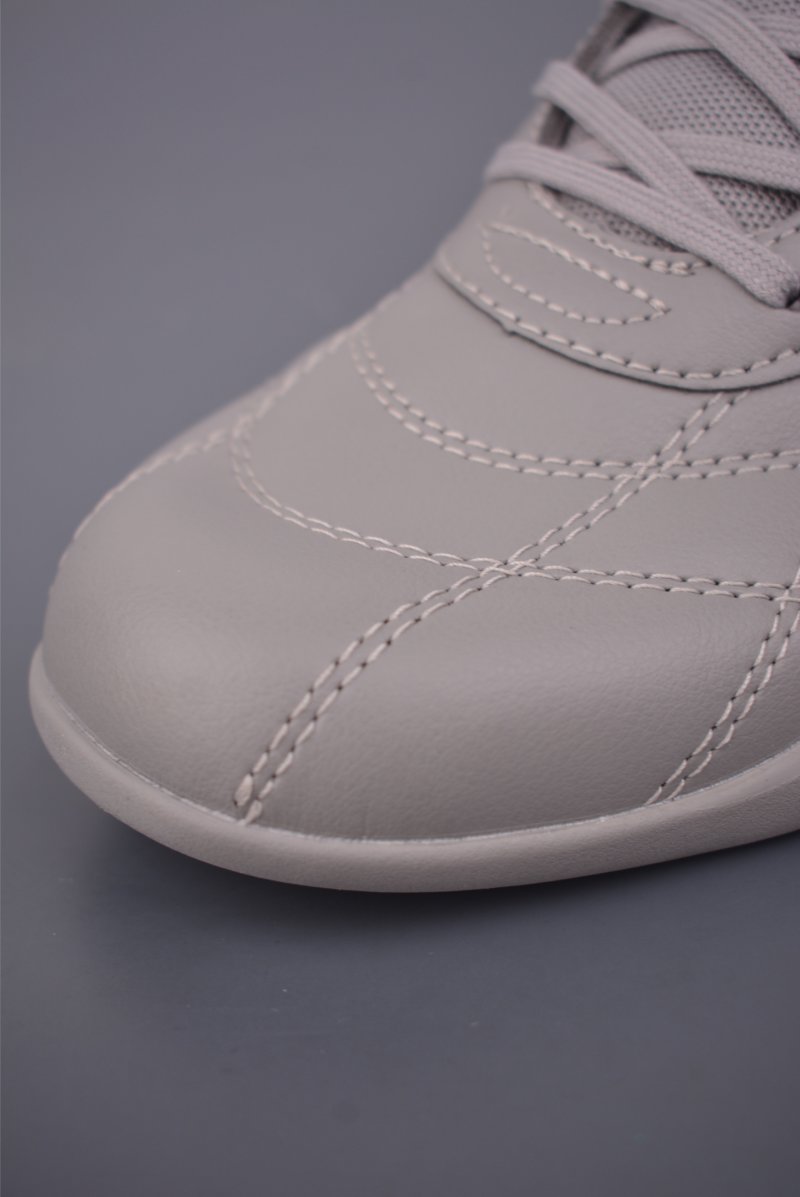 Adidas Originals Adiracer view