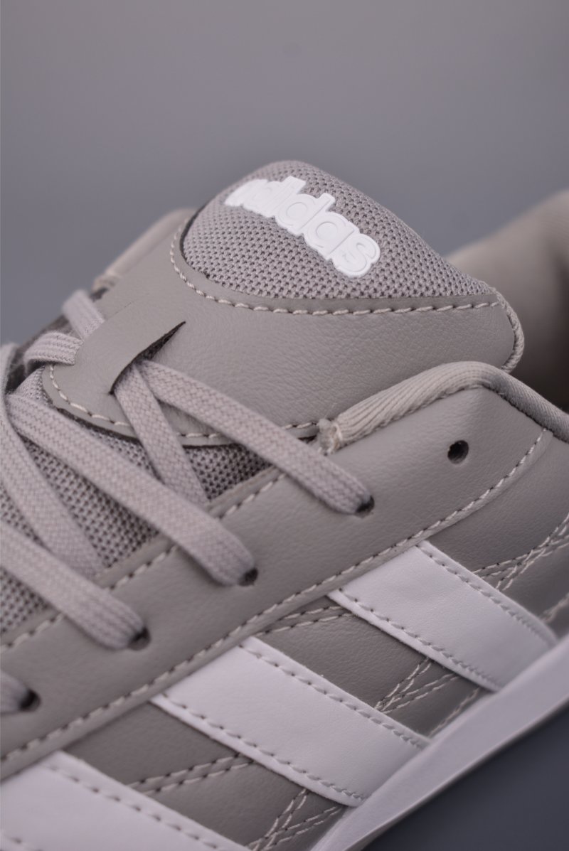 Adidas Originals Adiracer view