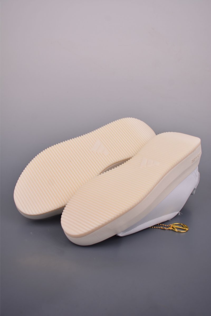 Adidas Sport Performance Acesmash view