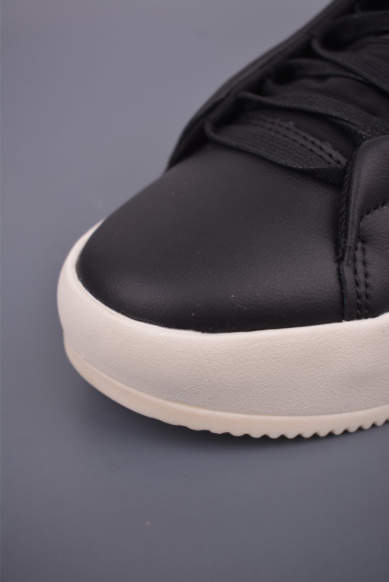 Adidas Sport Performance Acesmash view