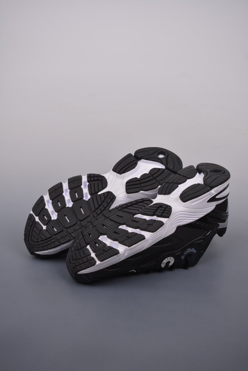 Adidas Astir W view