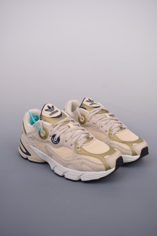 Adidas Astir W view 1
