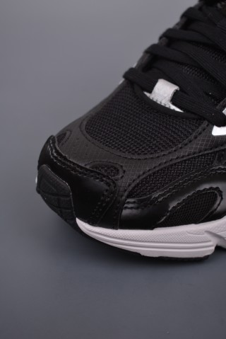 Adidas Astir W view 15