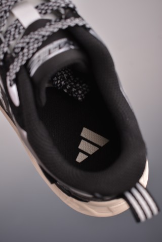 Adidas MTS Pro view 9