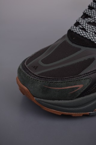 Adidas MTS Pro view 6