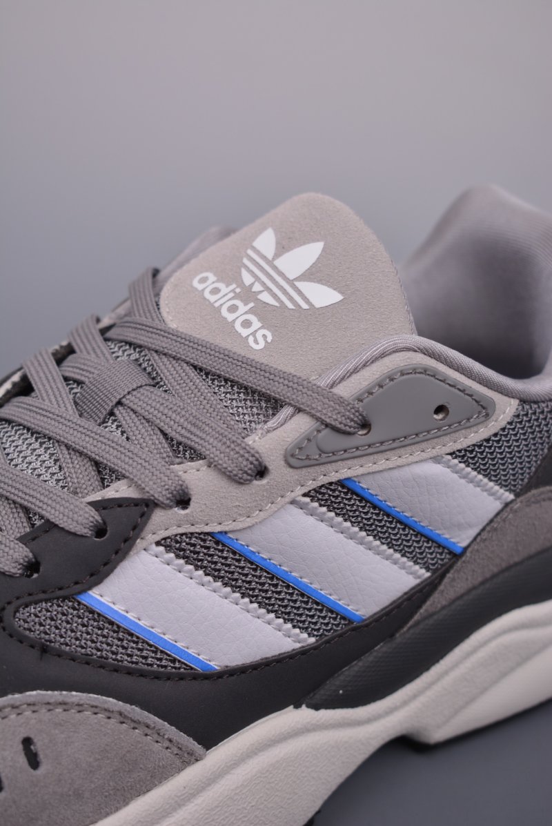 Adidas Retropy F90 view
