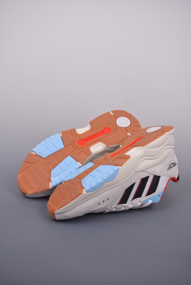 Adidas Retropy F90 view
